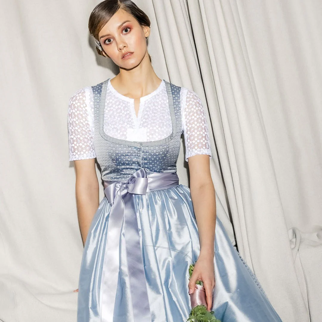 Hochzeitsdirndl Isa - Image 3